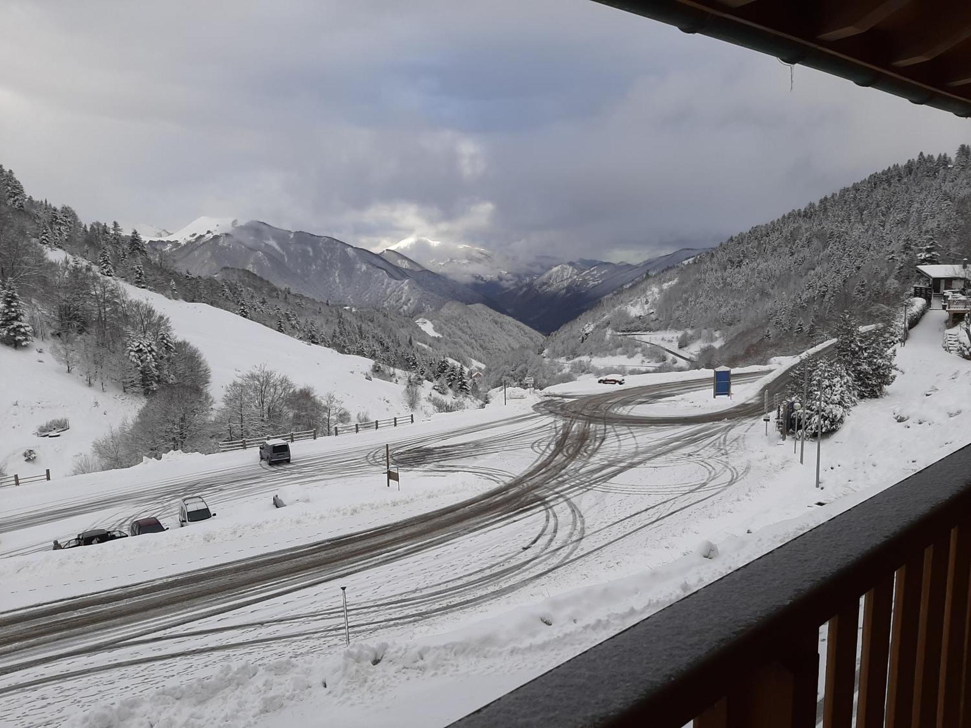 Apartament Guzet-Pyrenees-Pied Des Pistes Ustou Zewnętrze zdjęcie